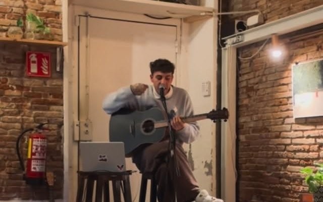 Cantautor · música en vivo – Bruno SNL